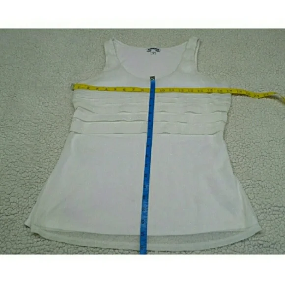 Express sleeveless white blouse size s - Picture 3 of 4